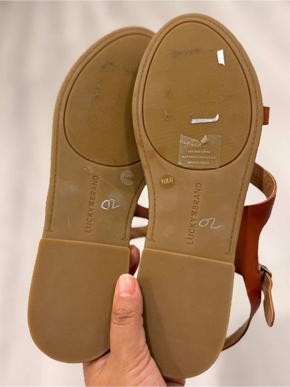 Lucky Brand Cognac Leather Strappy Flat Sandals Size 9.5 - Picture 3 of 5